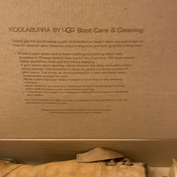 UGG Boots - Picture 11 of 12